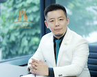 管士華